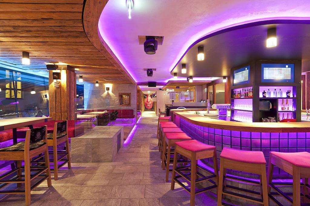 Harakiri Partyhouse Hotel Mayrhofen Exterior photo