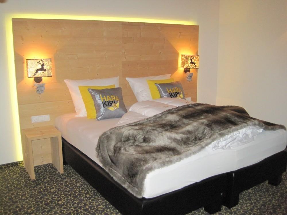 Harakiri Partyhouse Hotel Mayrhofen Room photo