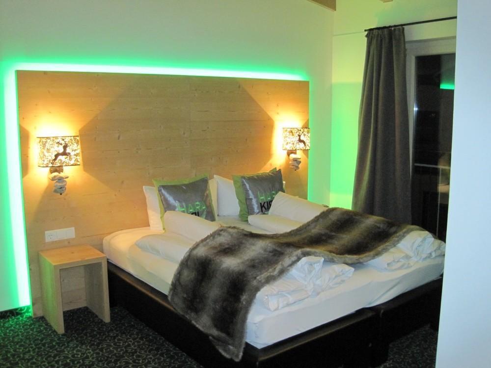 Harakiri Partyhouse Hotel Mayrhofen Room photo